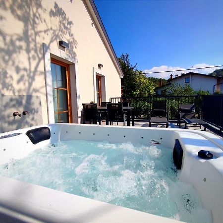 Boutique Rooms By Petric Winery Dobravlje エクステリア 写真