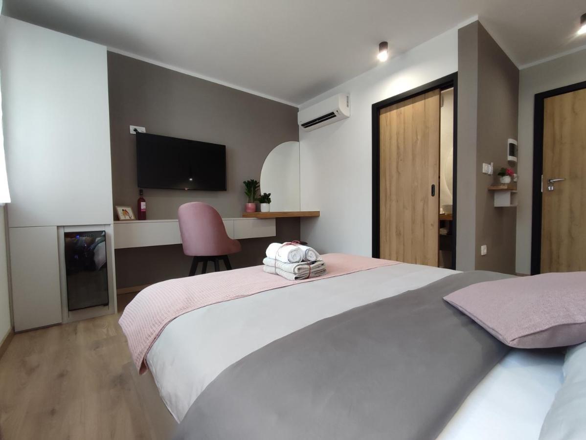 Boutique Rooms By Petric Winery Dobravlje エクステリア 写真