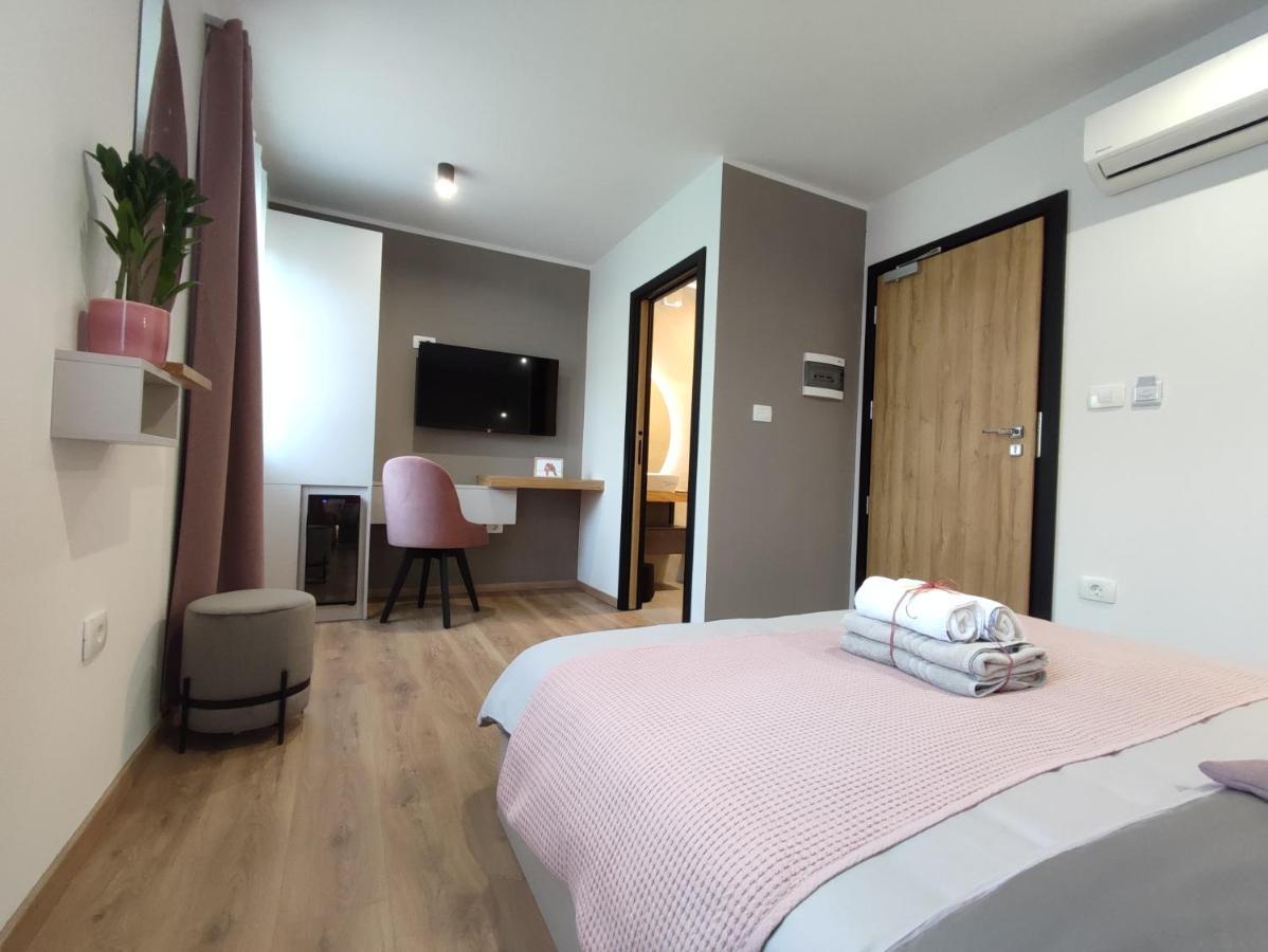 Boutique Rooms By Petric Winery Dobravlje エクステリア 写真