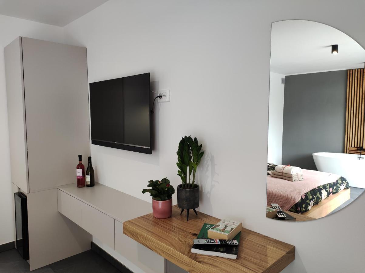 Boutique Rooms By Petric Winery Dobravlje エクステリア 写真