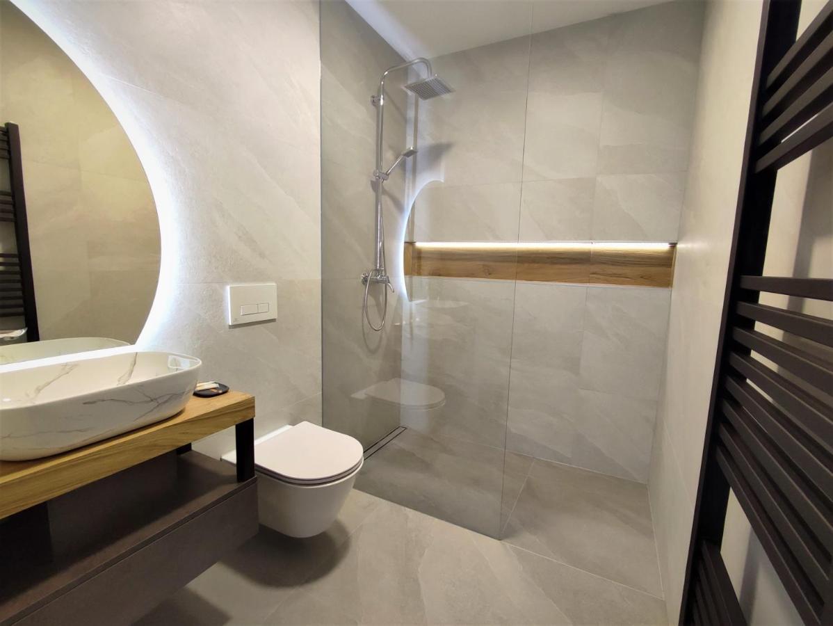 Boutique Rooms By Petric Winery Dobravlje エクステリア 写真