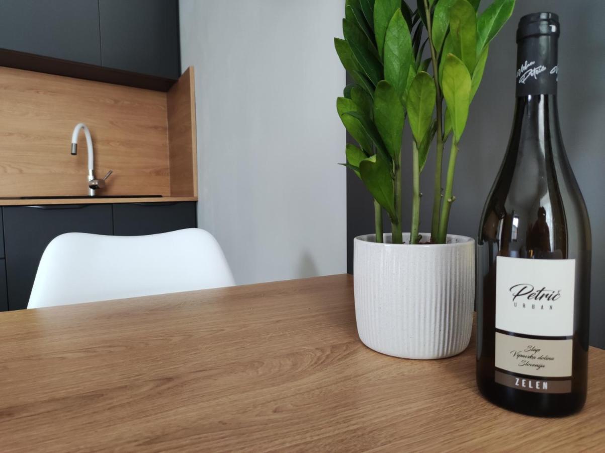 Boutique Rooms By Petric Winery Dobravlje エクステリア 写真