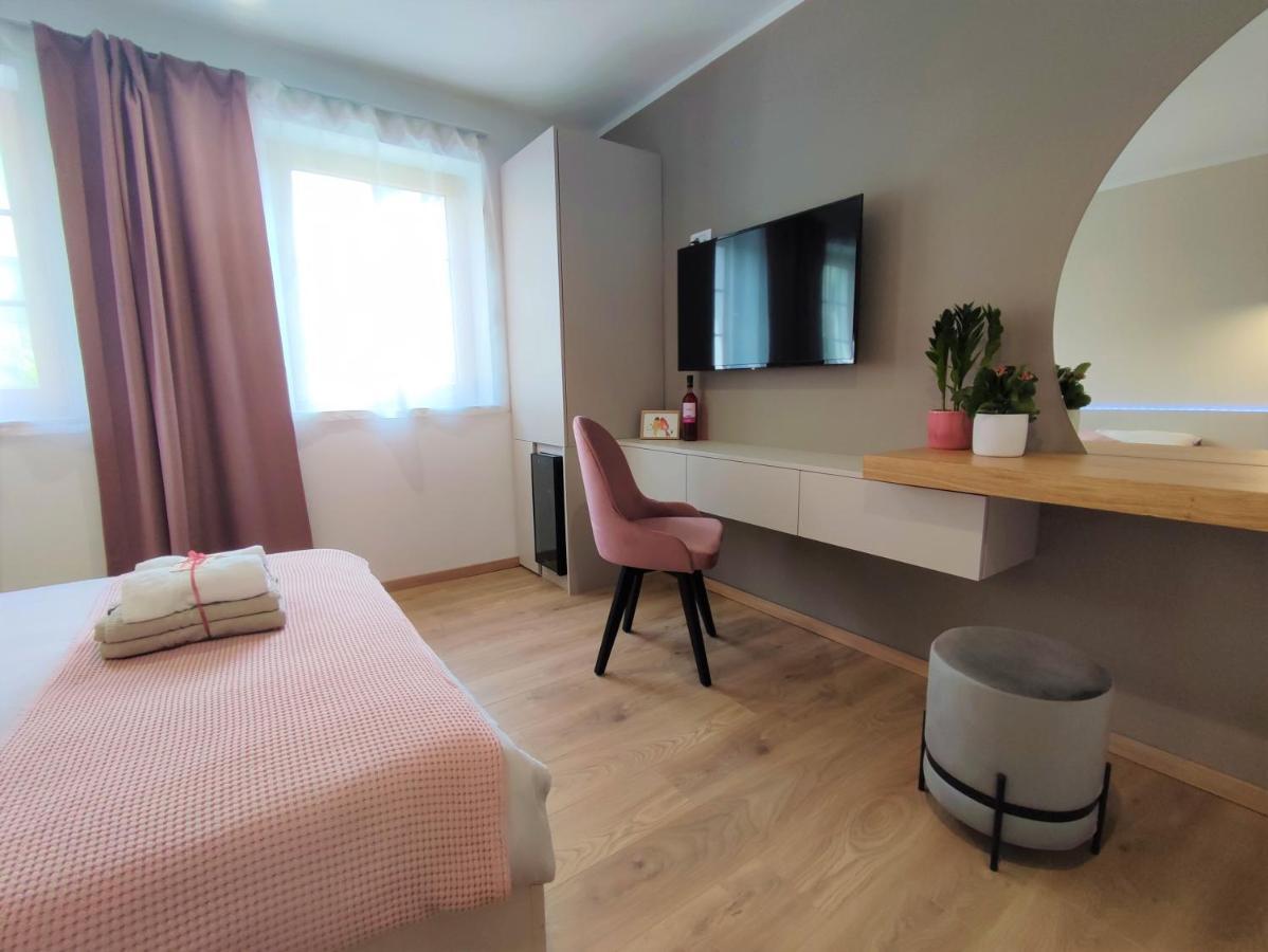 Boutique Rooms By Petric Winery Dobravlje エクステリア 写真