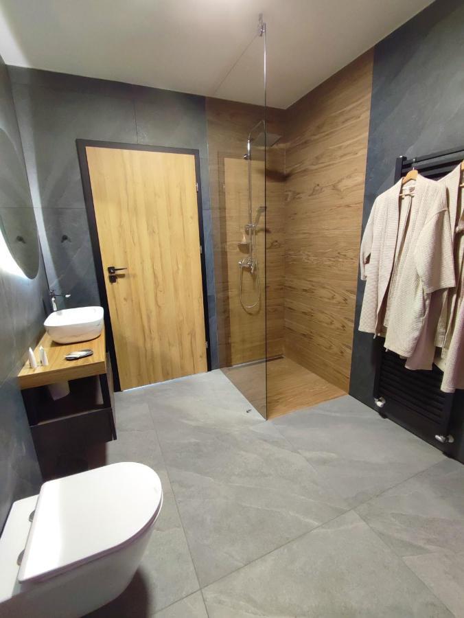 Boutique Rooms By Petric Winery Dobravlje エクステリア 写真