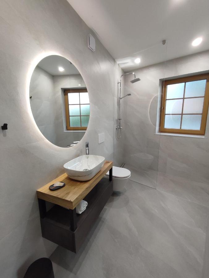 Boutique Rooms By Petric Winery Dobravlje エクステリア 写真